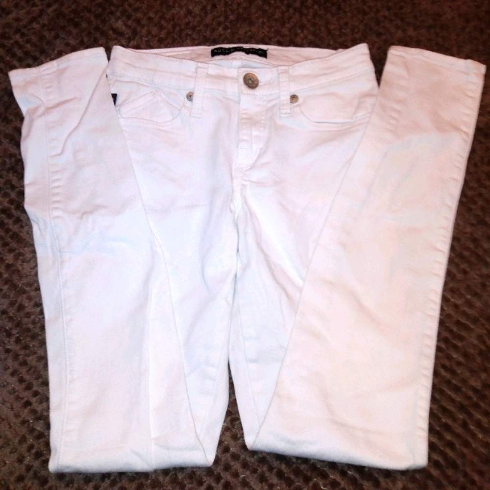 White size 2 Rock rebublic